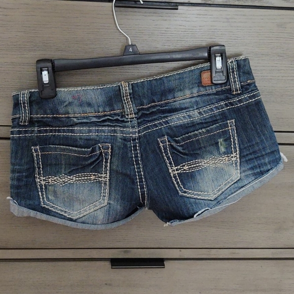 Jean Shorts - Picture 3 of 4